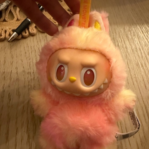 POP MART Labubu V3 Big Into Energy The Monsters Loyalty Plush AUTHENTIC NWOB - Picture 5 of 6